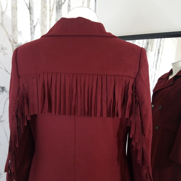 Beautiful long coat - Picture 5 of 7